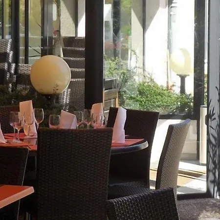 Logis Restaurant Des Voyageurs 2*