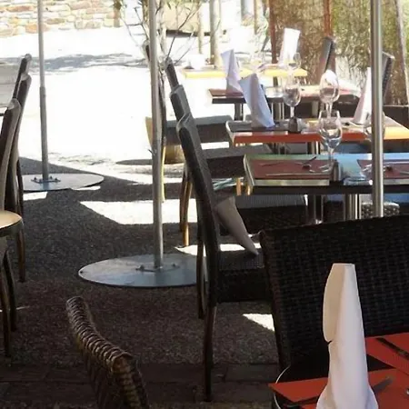 Logis Restaurant Des Voyageurs 2* פונט-דה-סאלארס