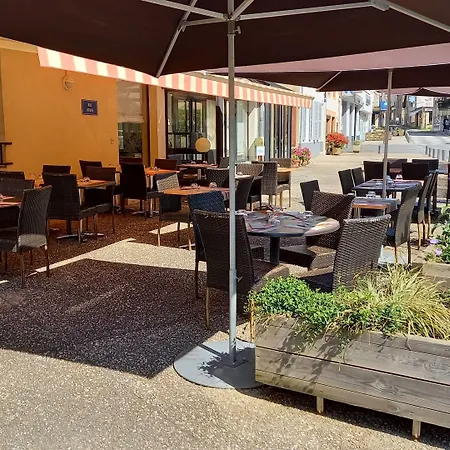 Logis Restaurant Des Voyageurs מלון