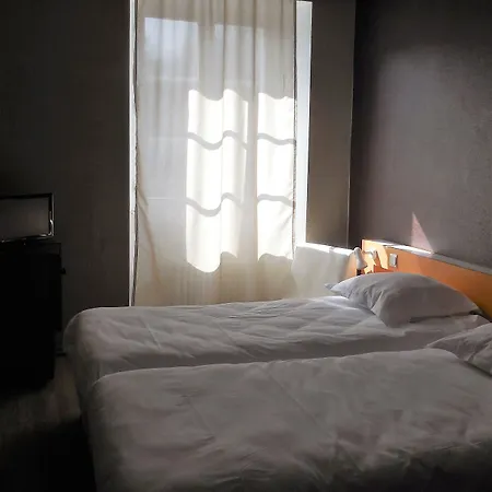 Logis Restaurant Des Voyageurs 2*