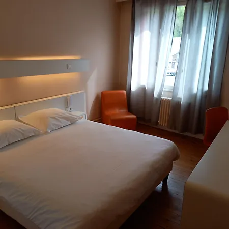 Logis Restaurant Des Voyageurs פונט-דה-סאלארס