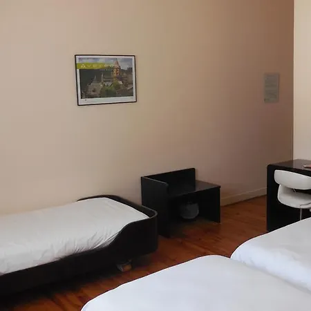 Logis Restaurant Des Voyageurs 2* פונט-דה-סאלארס