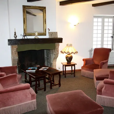 Logis Restaurant Des Voyageurs, Lacs Du Levezou Pont-de-Salars