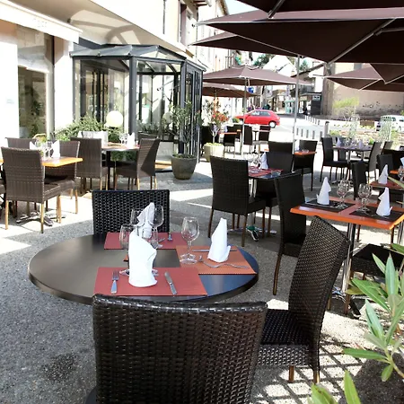 Logis Restaurant Des Voyageurs, Lacs Du Levezou Hotel 2*