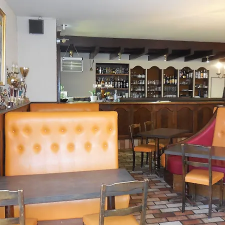 Logis Restaurant Des Voyageurs, Lacs Du Levezou 2* Pont-de-Salars