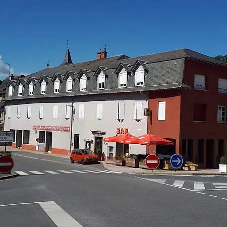 酒店 Logis Restaurant Des Voyageurs 蓬德萨拉尔