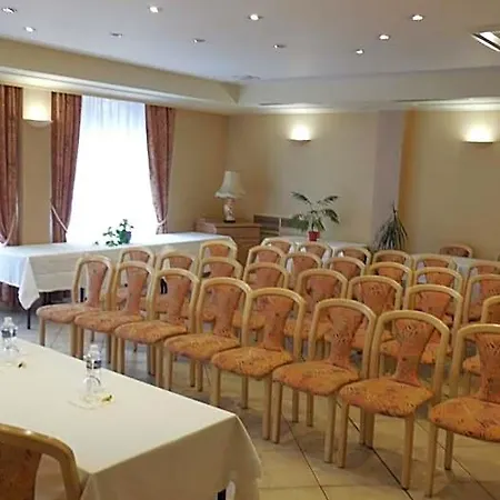 Logis Restaurant Des Voyageurs, Lacs Du Levezou
