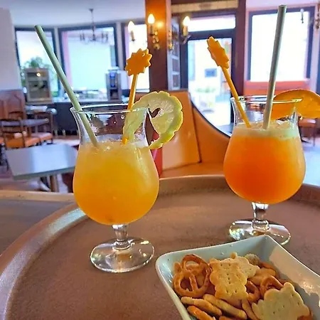 Logis Restaurant Des Voyageurs, Lacs Du Levezou 2*