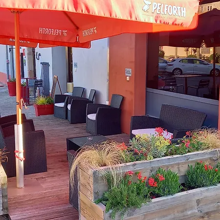 Hotel Logis Restaurant Des Voyageurs, Lacs Du Levezou 2*