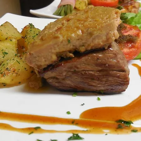 Hotel Logis Restaurant Des Voyageurs, Lacs Du Levezou