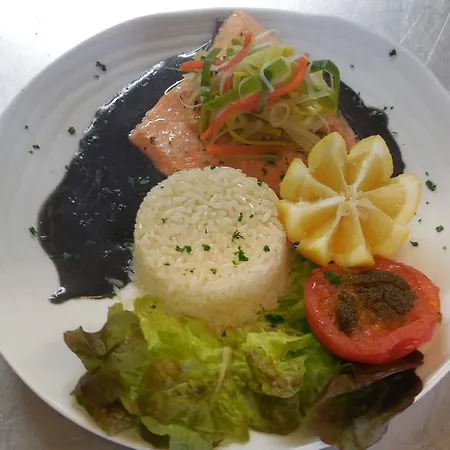 Logis Restaurant Des Voyageurs, Lacs Du Levezou 2*