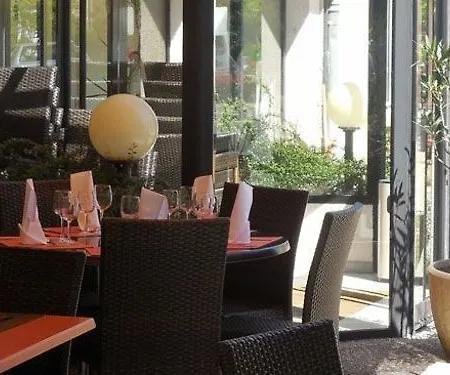 Logis Restaurant Des Voyageurs 2*