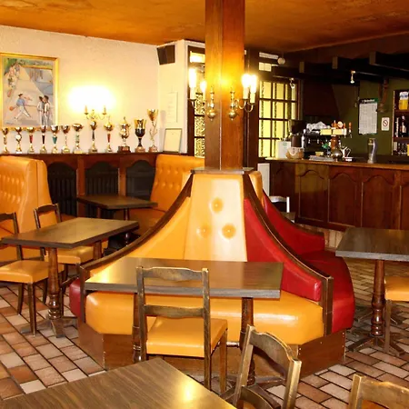 Logis Restaurant Des Voyageurs, Lacs Du Levezou